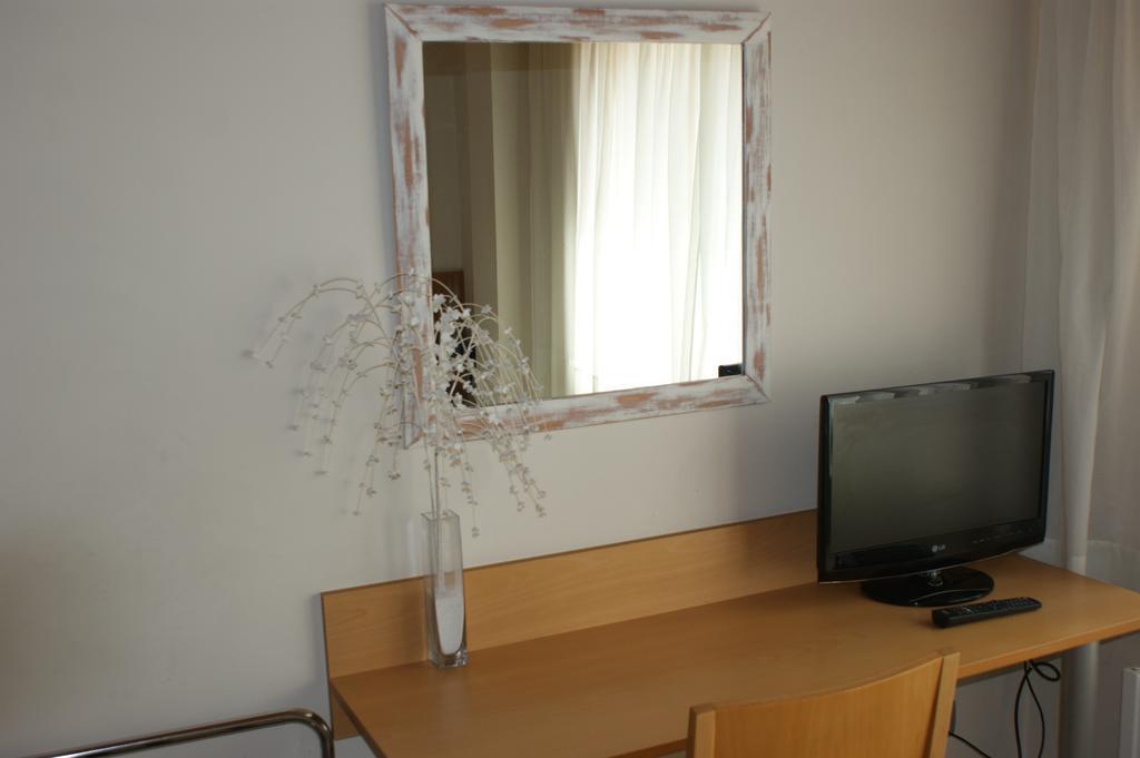Hotel Viaurelia Montblanc Zimmer foto