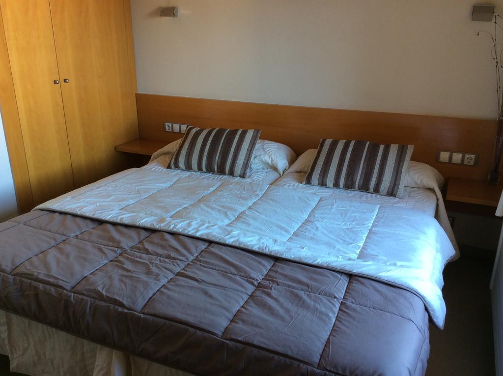 Hotel Viaurelia Montblanc Zimmer foto