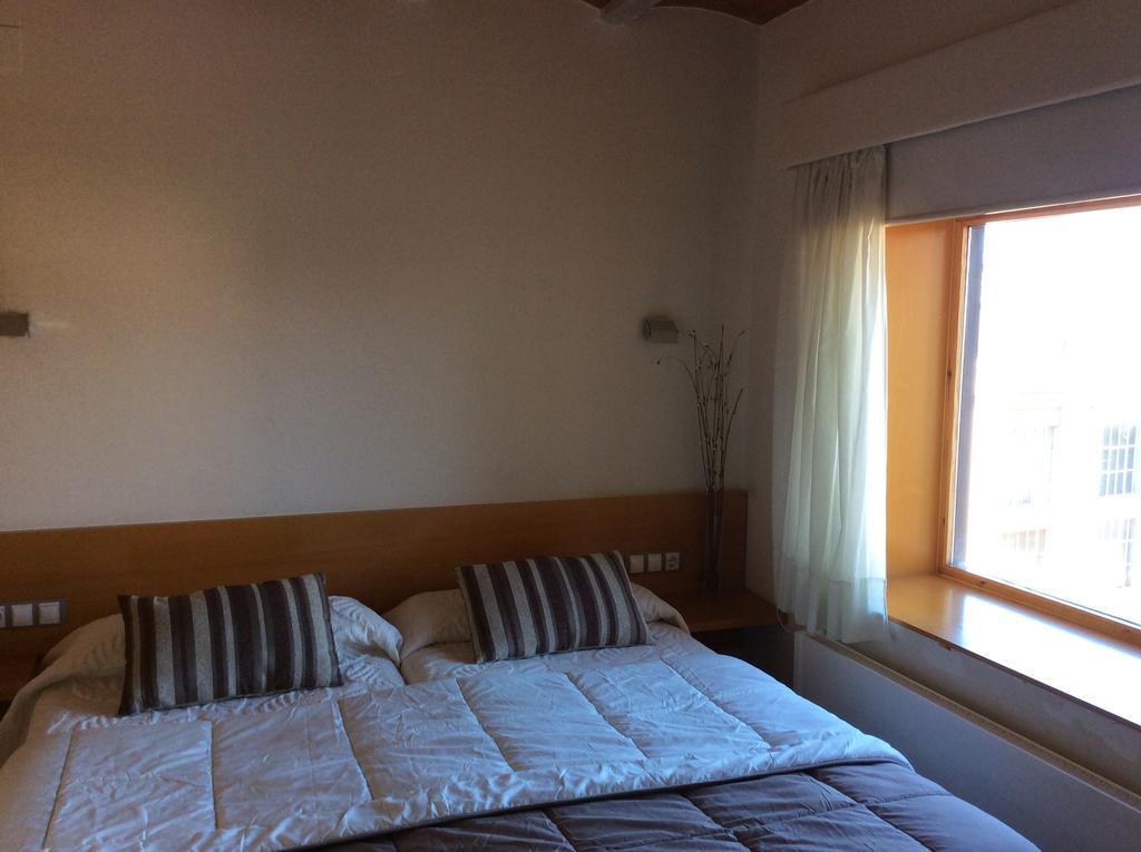 Hotel Viaurelia Montblanc Zimmer foto