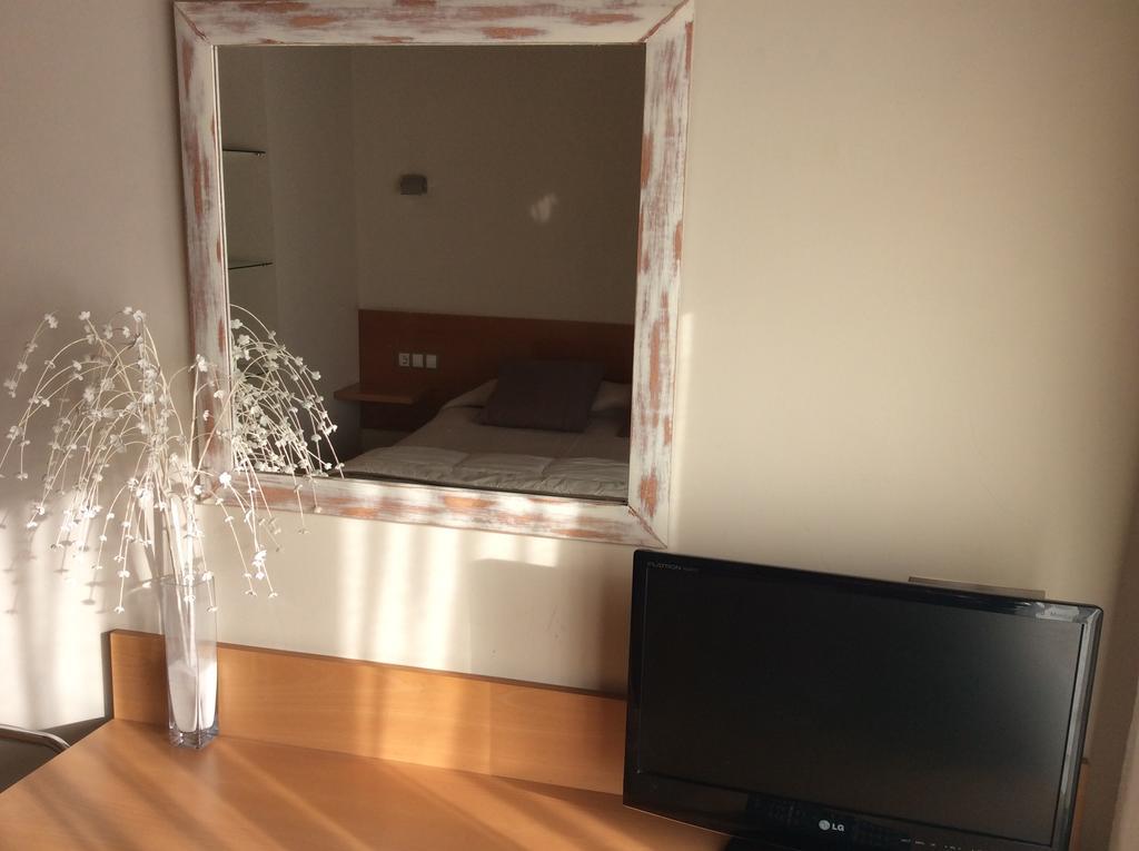 Hotel Viaurelia Montblanc Zimmer foto