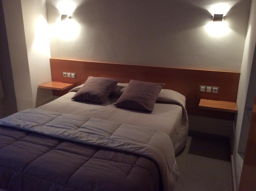 Hotel Viaurelia Montblanc Zimmer foto